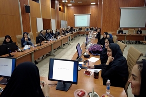 کارگاه «به‌پوشی و آگاهی از مد رنگی» در دانشگاه علوم پزشکی تهران برگزار شد