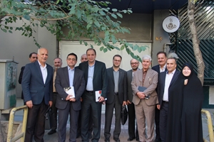 جلسه رئیس دانشگاه علوم پزشکی تهران با روسای دانشکده‌ها در محل دانشکده فناوری‌های نوین پزشکی برگزار شد