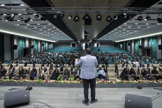 آیین استقبال از دانشجویان نوورود دانشگاه علوم پزشکی تهران در سال تحصیلی 1404 -1405   